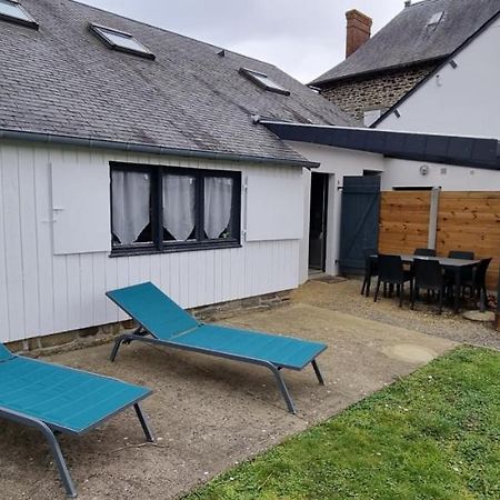 Gites De L'Archange Courtils Exterior foto